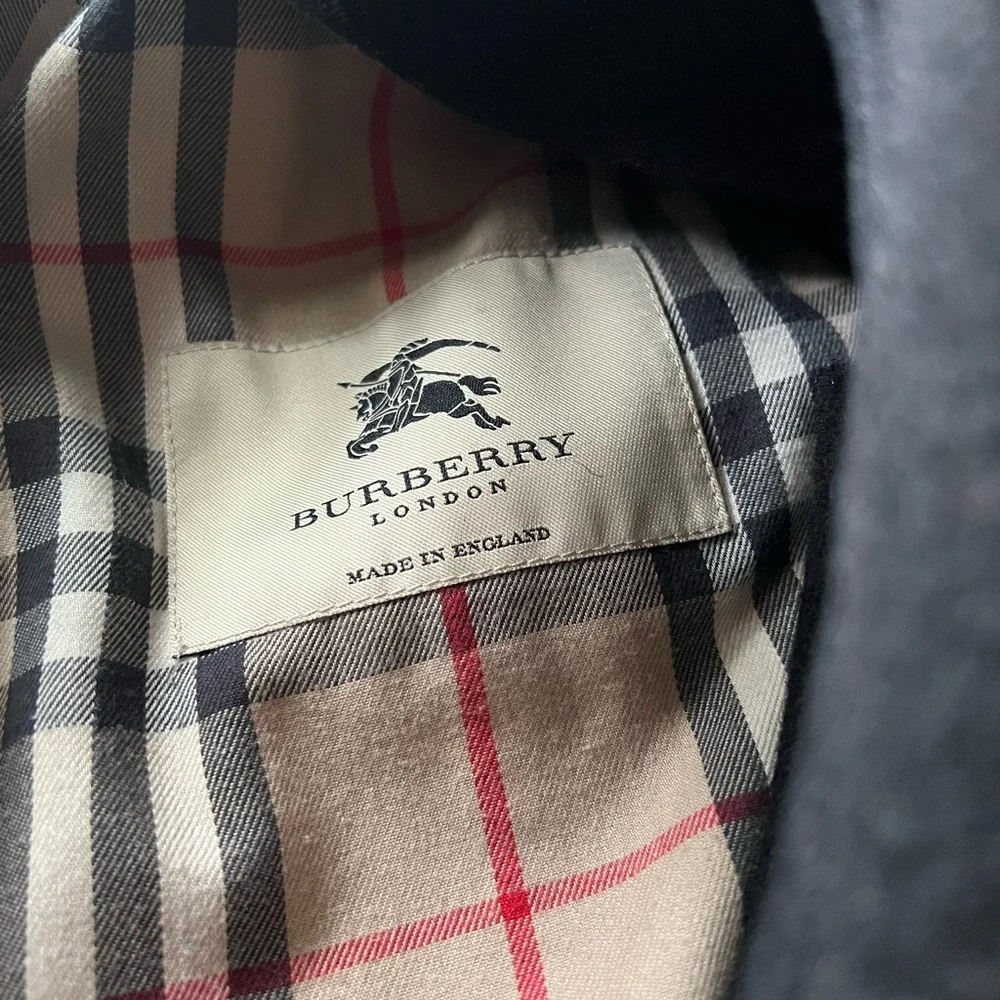 Burberry London Trench Coat Size: S | US 4 classic plaid inside - Picture 5 of 11